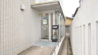 ちろる薬局の入口
