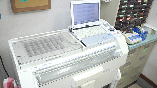 コスモファーマ薬局　末広町店の調剤器具