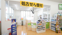 スギ薬局　向山店の入口