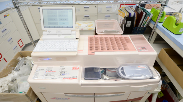 スギ薬局　向山店の調剤器具