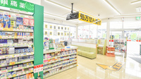 スギ薬局　新林店の入口