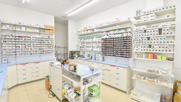 スギ薬局　新林店の調剤室