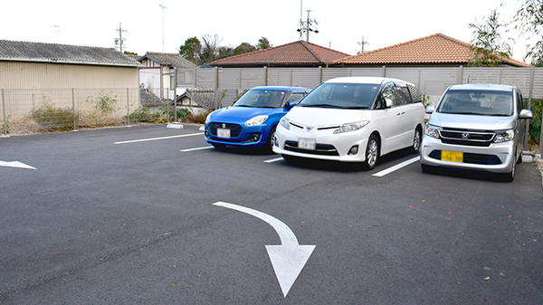 ドライブスルーしろやま薬局の駐車場