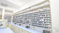 スギ薬局　草津大路店の薬棚