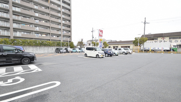 スギ薬局　草津大路店の駐車場