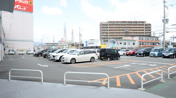そうごう薬局　西冠店の駐車場