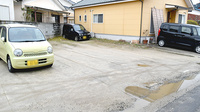 きずな薬局桑原店の駐車場