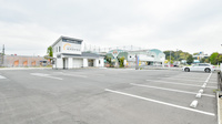 福神調剤薬局かやの森店の駐車場