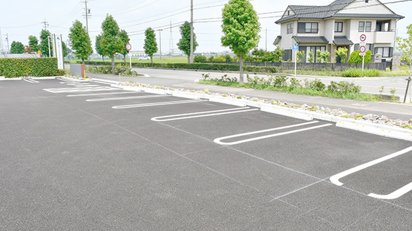 サルビア調剤薬局の駐車場