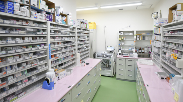 キリン堂薬局　城東今福西店の調剤室