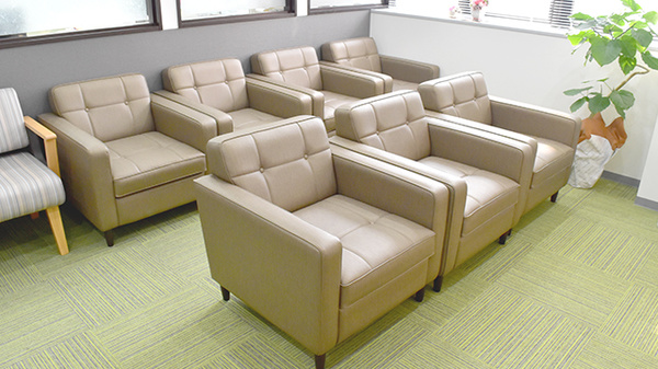 裕生堂薬局　住吉店の待合スペース