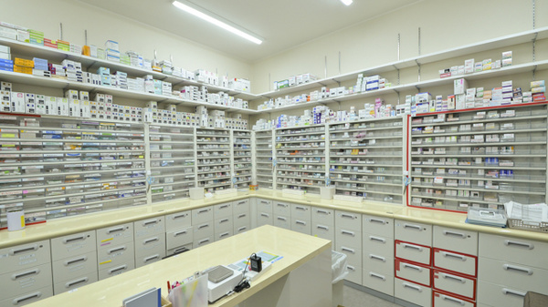 プラザ薬局　OASIS Town キセラ川西店の調剤室