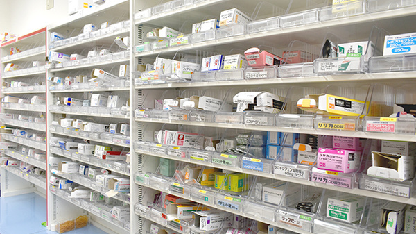 アーク調剤薬局　長野大町店の薬棚