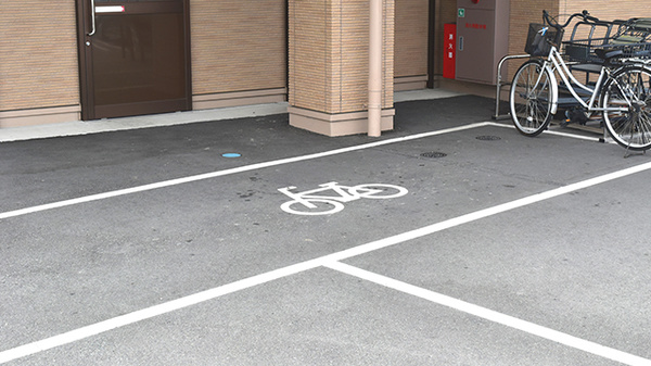 杏林堂薬局　中郡店の駐輪場