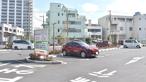 スギ薬局　葛飾白鳥店の駐車場