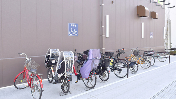 スギ薬局　葛飾白鳥店の駐輪場