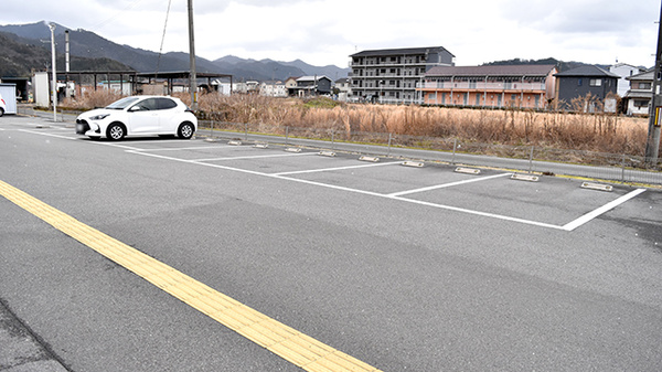 ひやくセンター薬局の駐車場