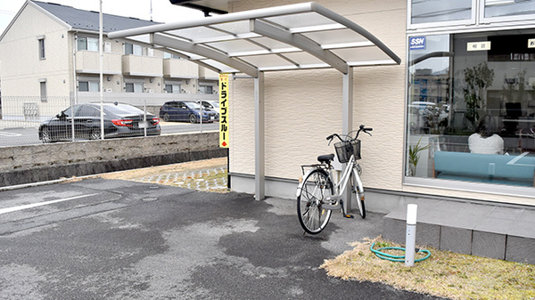 ひやくセンター薬局の駐輪場