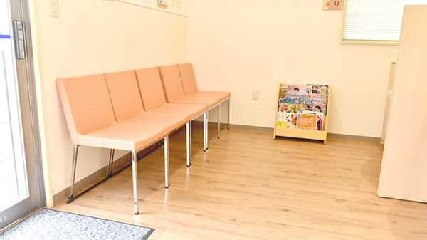 アルファ薬局　上町店の待合スペース