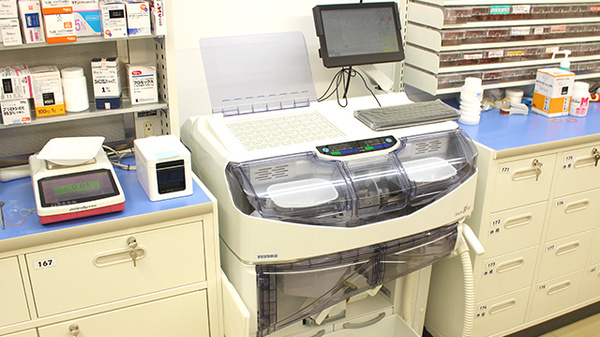 調剤薬局ツルハドラッグ大潟村店の調剤器具