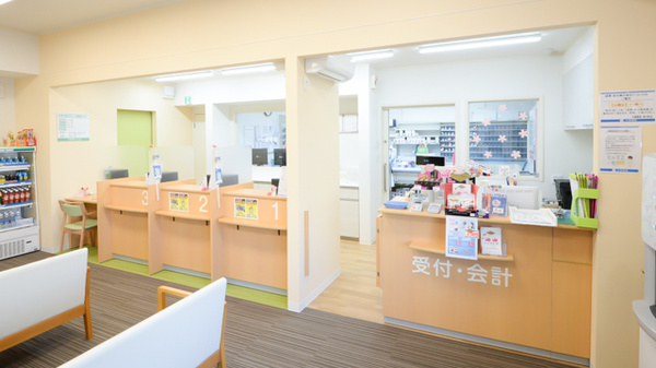 大賀薬局　拾六町店の受付/カウンター