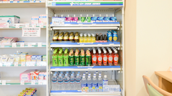 大賀薬局　拾六町店の飲食物