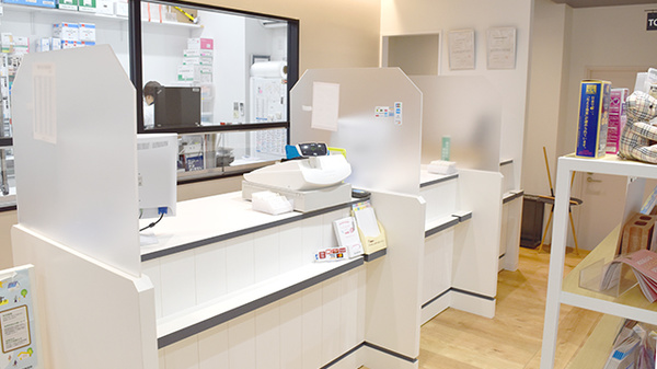 日生薬局　元町店の受付/カウンター