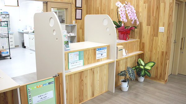 中央調剤薬局　堤支店の受付/カウンター
