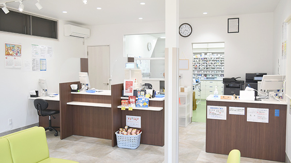 ヤナセ薬局丸山店の受付/カウンター
