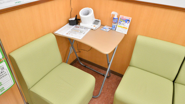 スギ薬局　小牧中央店の血圧計