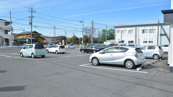 スギ薬局　小牧中央店の駐車場