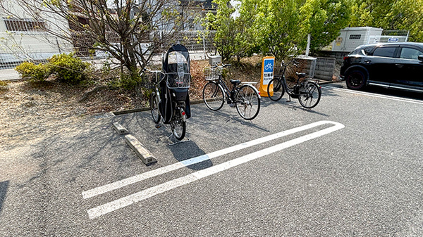 スギ薬局　箕面今宮店の駐輪場