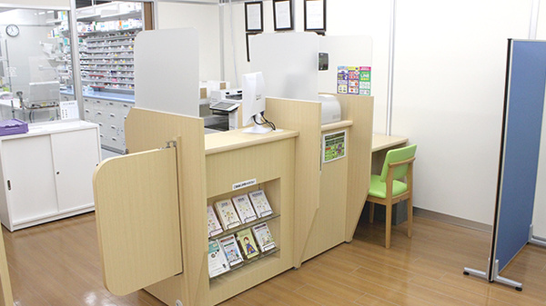 ウェルパーク薬局　立川北口大通り店の受付/カウンター