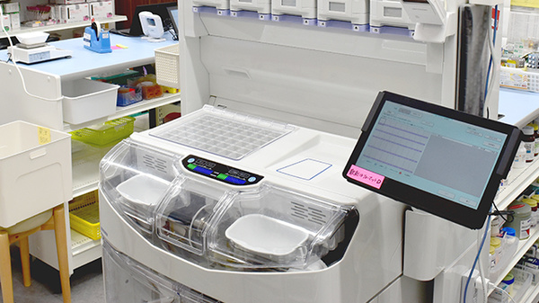 ハッピー薬局　飯塚記念病院前店の調剤器具