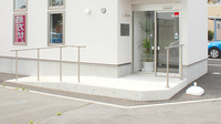 ホープ薬局嶋南店の入口