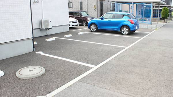 ホープ薬局嶋南店の駐車場