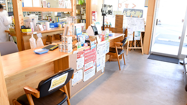 スズカ調剤薬局長太店の受付/カウンター