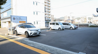 ドリーム薬局の駐車場