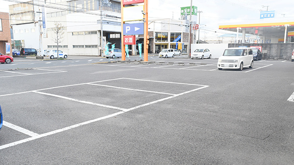 薬局スーパードラッグキリン御坊国道店の駐車場