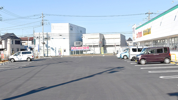 スギ薬局　恩多町店の駐車場