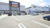 スギ薬局　ジェームス山店の駐車場