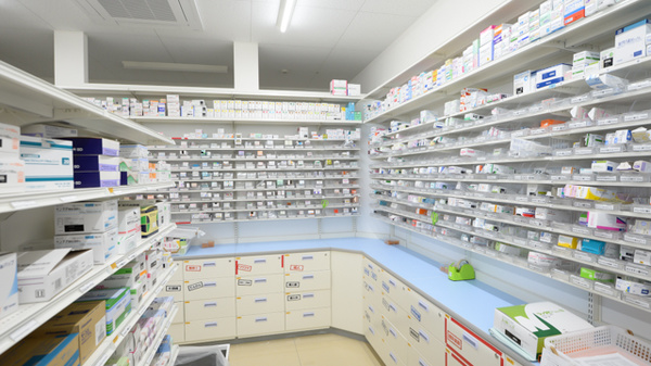 スギ薬局　下地店の調剤室