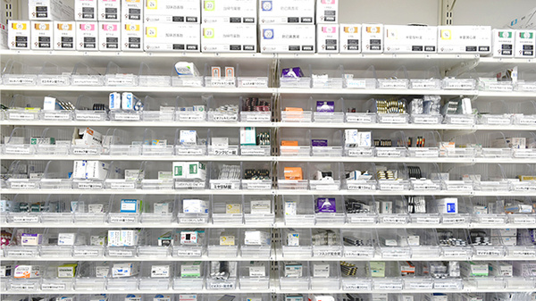 スギ薬局　杉並清水店の薬棚