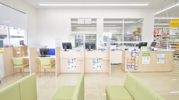 スギ薬局　太秦店の受付/カウンター