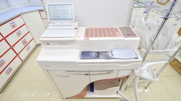 スギ薬局　名張店の調剤器具