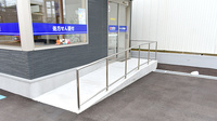 メッツ上所薬局の入口