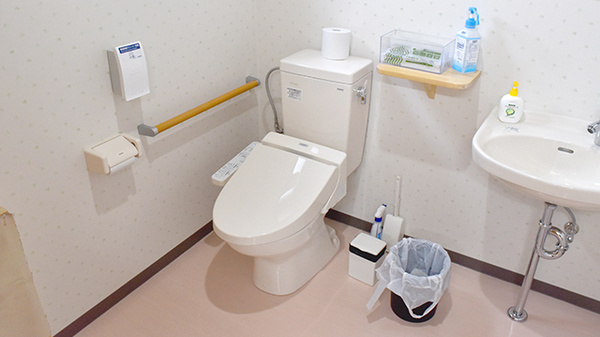 笹賀薬局のお手洗い