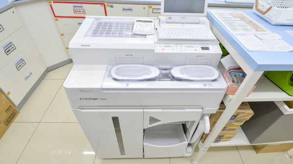スギ薬局　東新町店の調剤器具