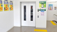 スギ薬局　陽光台店のエレベーター