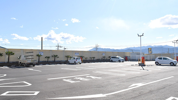 スギ薬局　陽光台店の駐車場